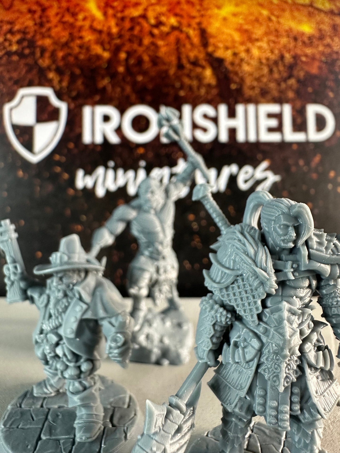BOÎTE MYSTÈRE - 3/6/9 D&D Minis