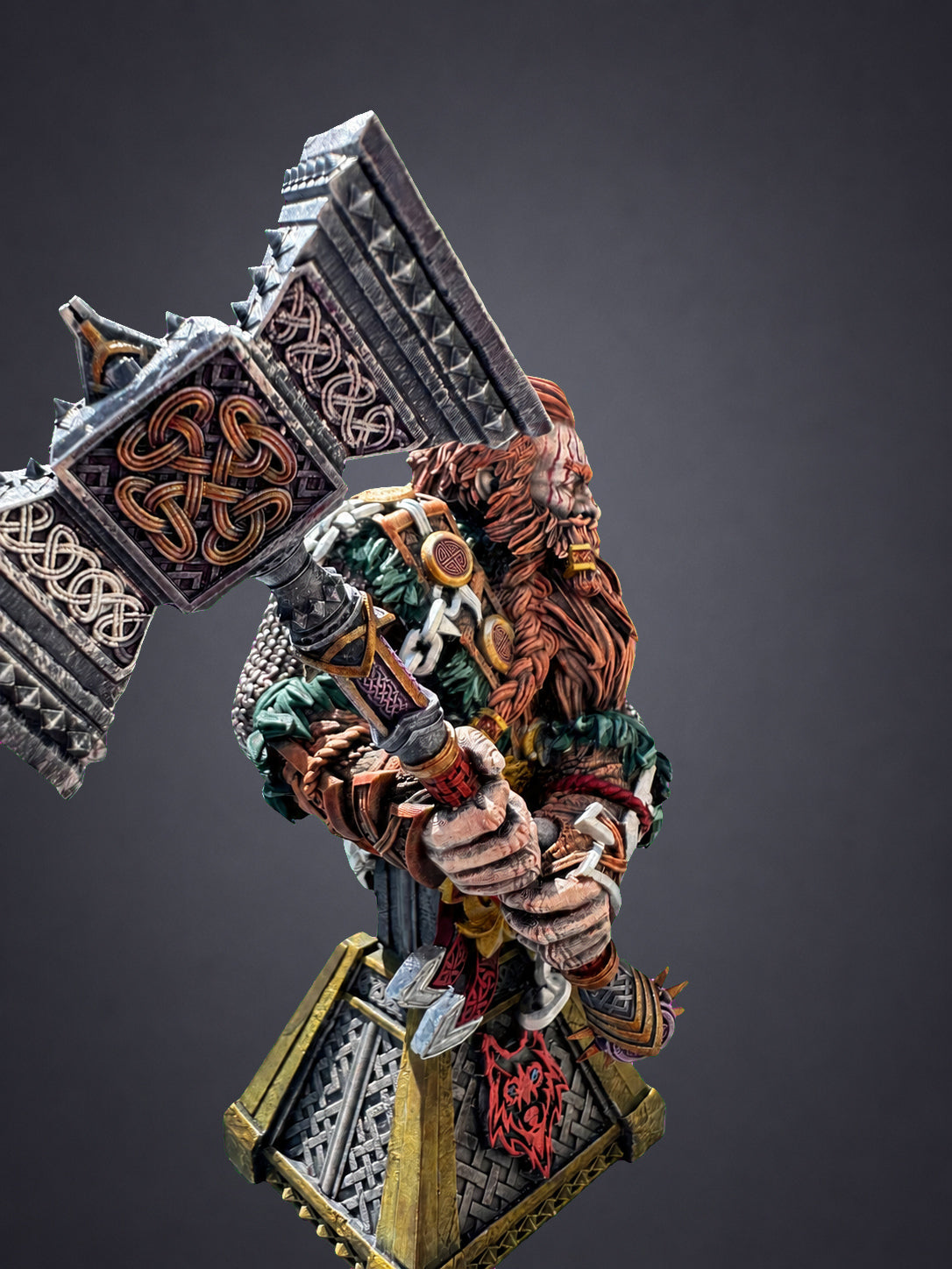 Rend Madbeard painted dwarf bust - side view close-up of the engraved runic warhammer