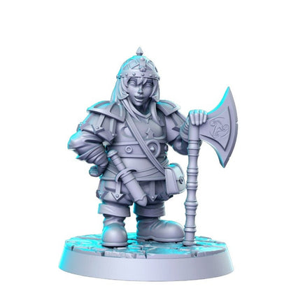 Dwarf girl with helmet dnd figure print 3d resin 12k 32mm miniatures figures mini