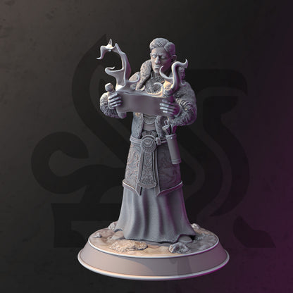 Halfling Snow Cleric - Darius Burrows Figure + Base print 3d 12k dnd miniature Gift Idea mini | Dungeons & Dragons | Tabletop | DM Stash