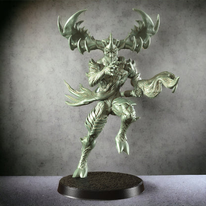 Jeth Fallmask - Forest Ranger Figure 12k + Base + BONUS Print 3D RPG Miniature Gift Idea mini | Dungeons & Dragons | Tabletop | RN Estudio