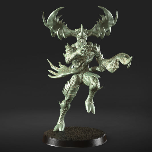 Jeth Fallmask - Forest Ranger Figure 12k + Base + BONUS Print 3D RPG Miniature Gift Idea mini | Dungeons & Dragons | Tabletop | RN Estudio