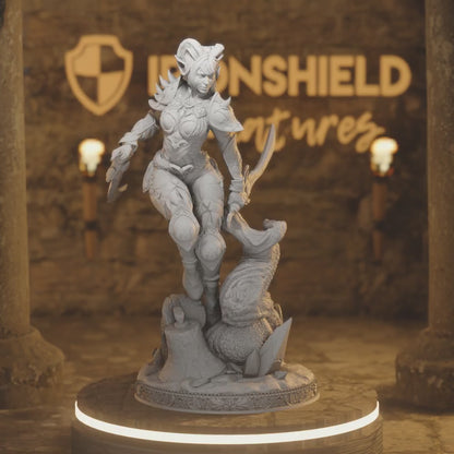 Master of Poisoned Talons – Orlena Figure + Base print 3d 12k dnd miniature Gift Idea mini |Dungeons & Dragons | Tabletop | DM Stash