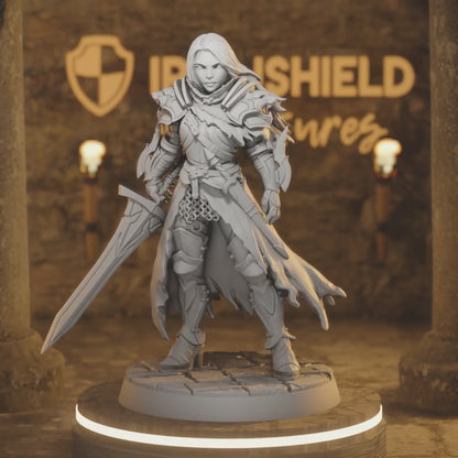 Lydia Femenina Human Paladin Knight