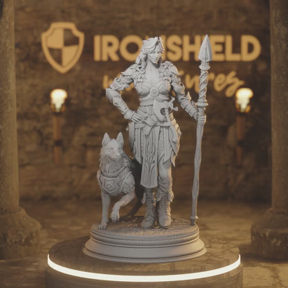 Freya – Menschliche Waldläuferin Druidin mit Wolf